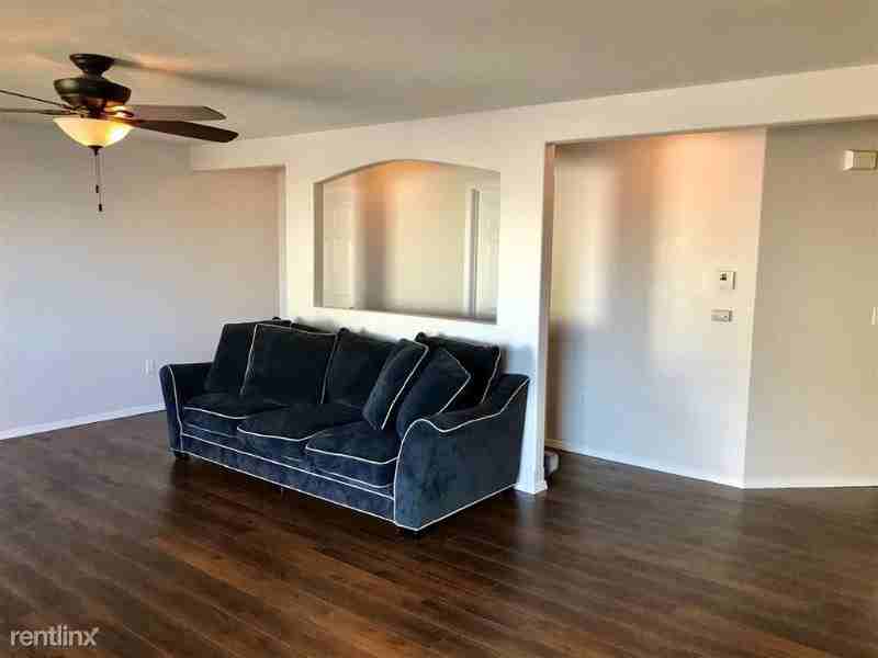 12404 W Chandler Ave - Photo 2 of 17