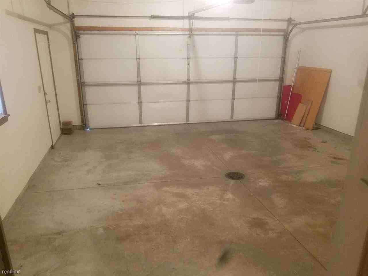 5339 Baines Dr - Photo 3 of 12