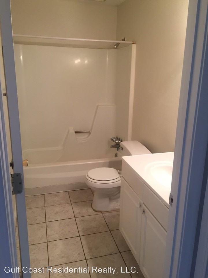 245 McDonnell - Photo 2 of 7