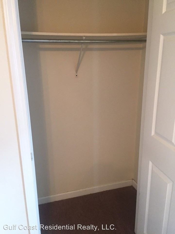 245 McDonnell - Photo 3 of 7