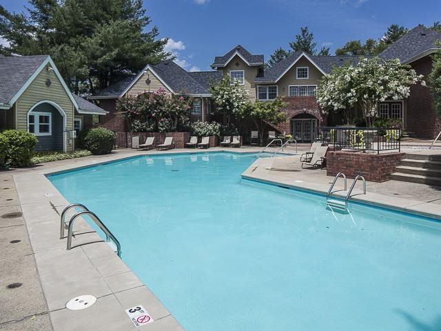 Enclave Circle - Photo 3 of 14