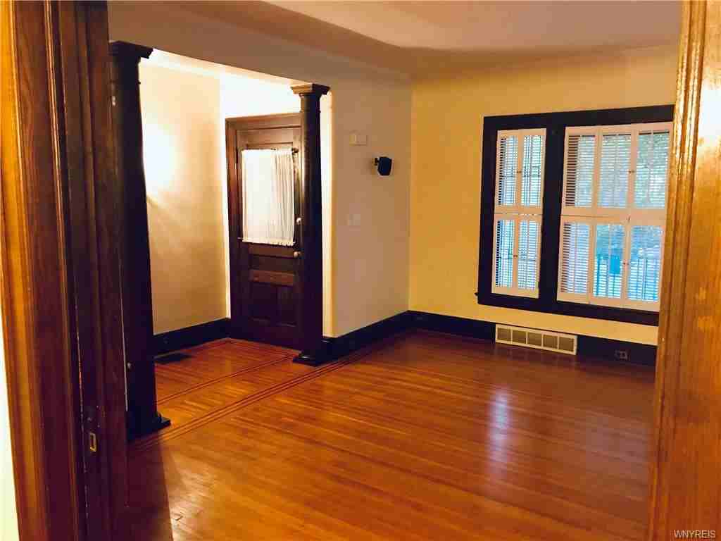 826 Potomac Ave - Photo 2 of 12