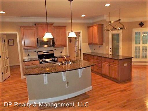 435 Fairwoods Dr - Photo 2 of 16