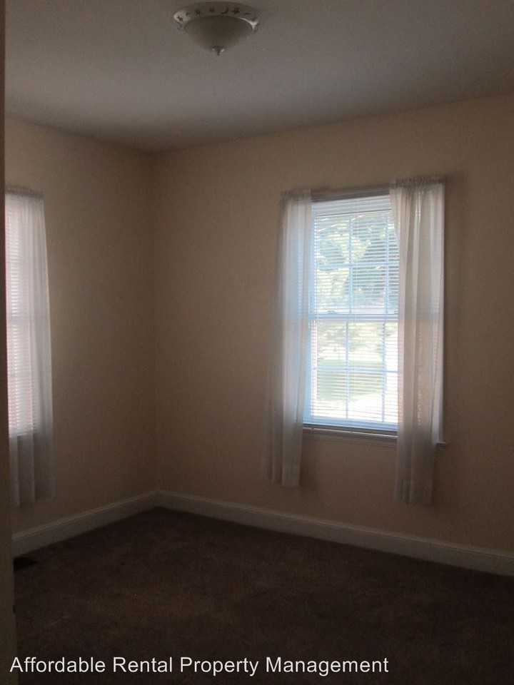 720 Sunset Ave - Photo 2 of 14