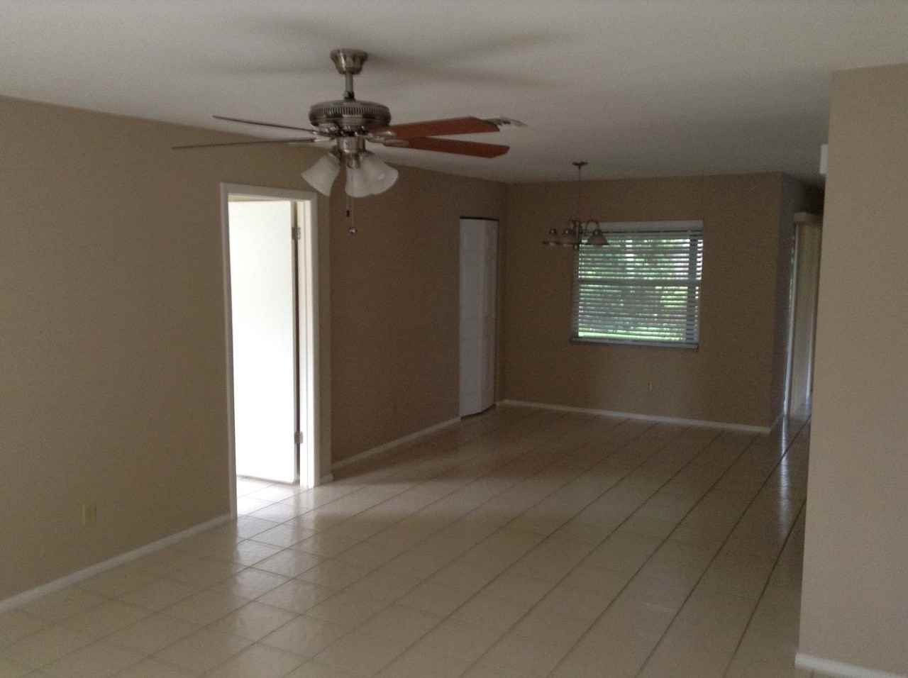 12092 Aurora Ct - Photo 3 of 19