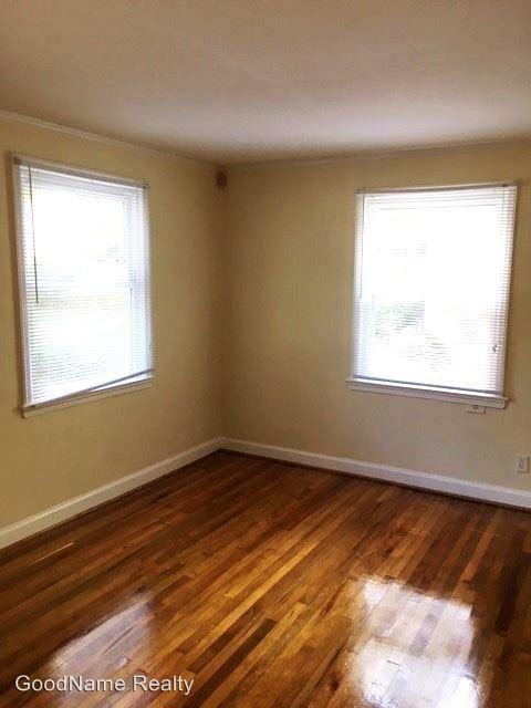 215 Fannie Cir - Photo 2 of 6