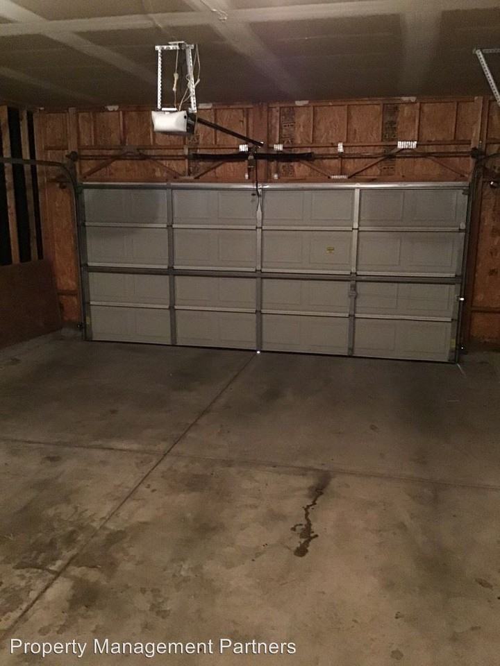 8702 W Havenhurst Ct - Photo 3 of 17