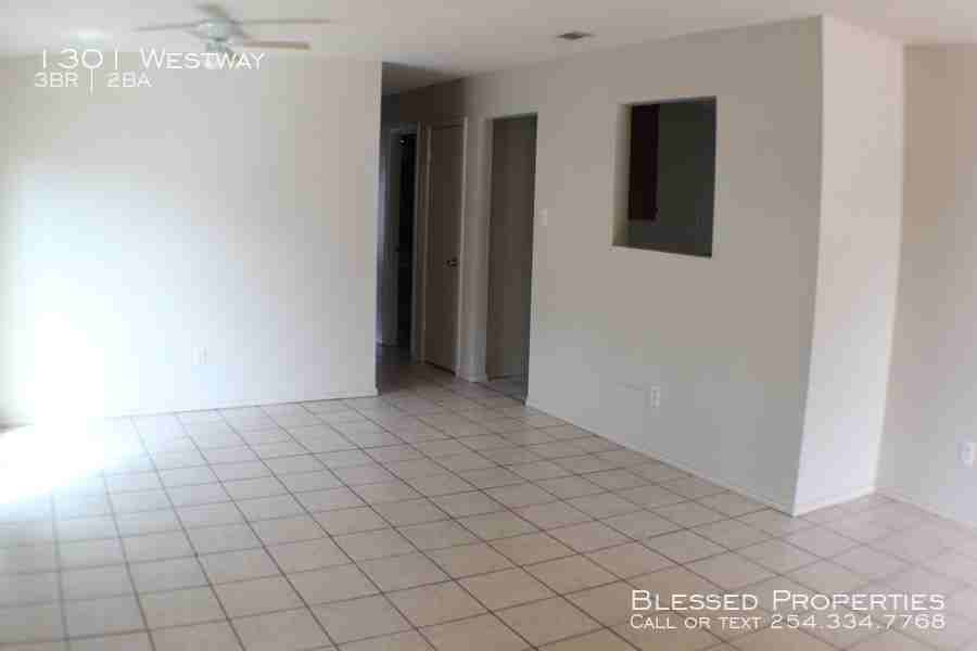 1301 Westway Dr - Photo 3 of 19