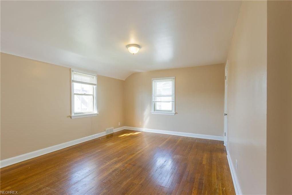 1341 Ridgeway Pl NW - Photo 3 of 8