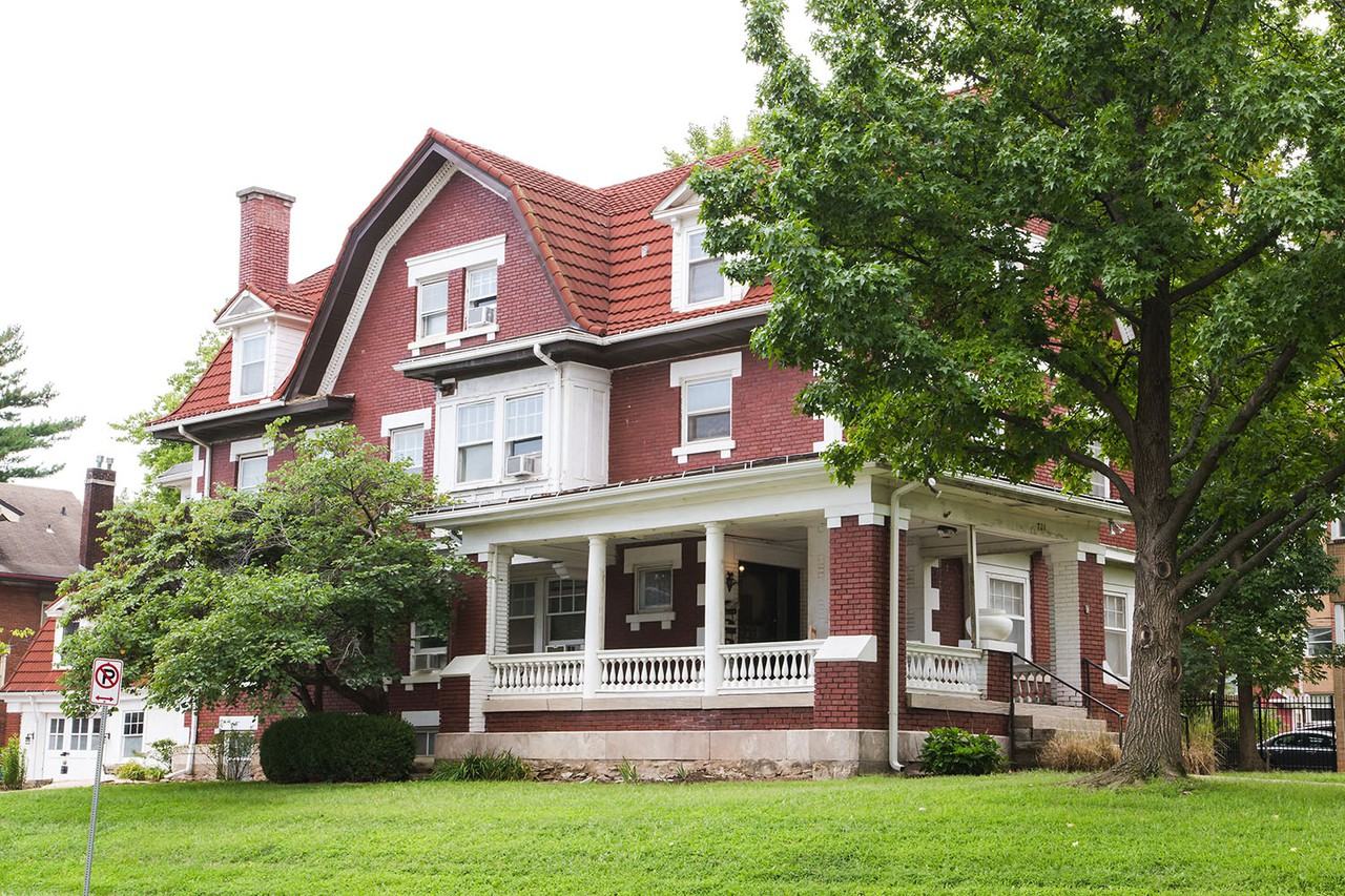 721 E. Armour - Photo 2 of 22