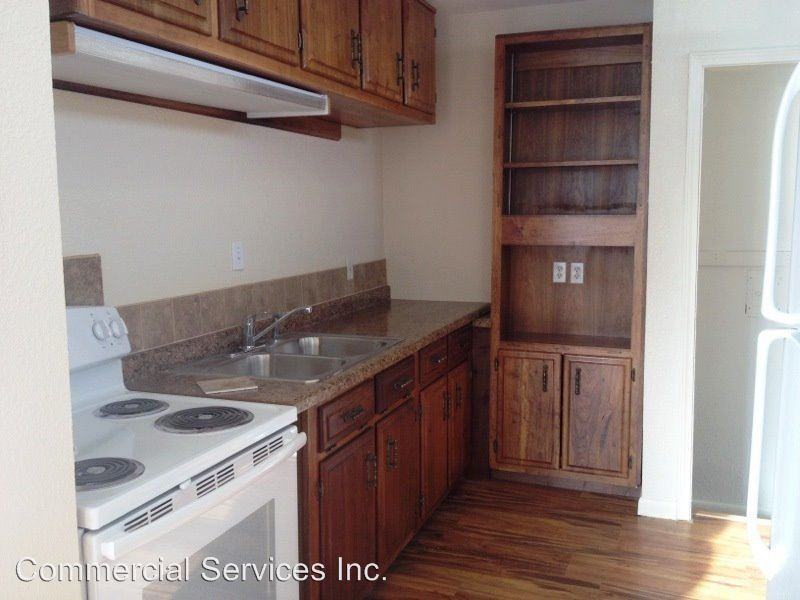 262 S Nebraska Ave - Photo 3 of 9