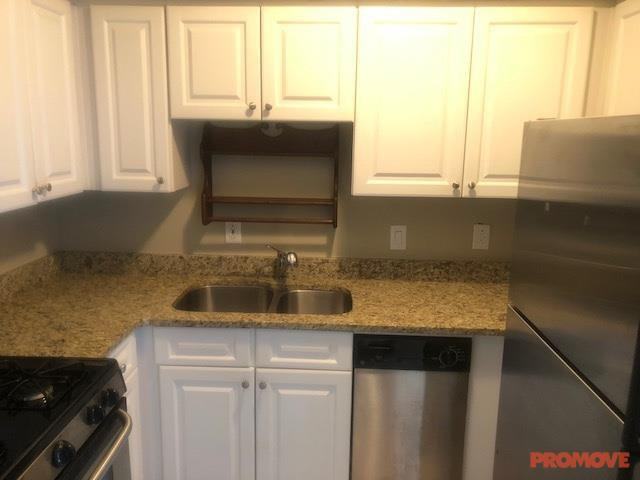 Stone Manor Unit E-9 - Photo 3 of 10