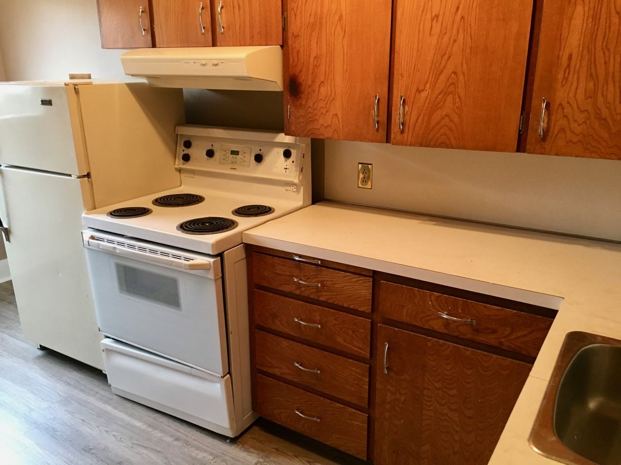 1239 Garnet St - Photo 2 of 13