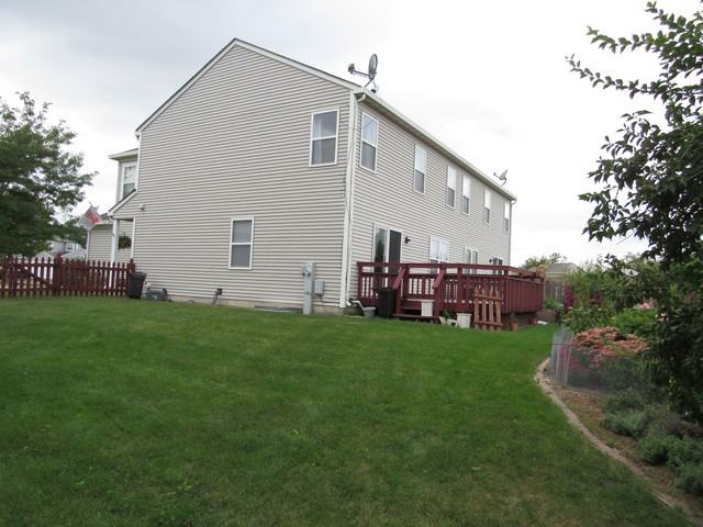 691 Wedgewood Cir - Photo 3 of 43