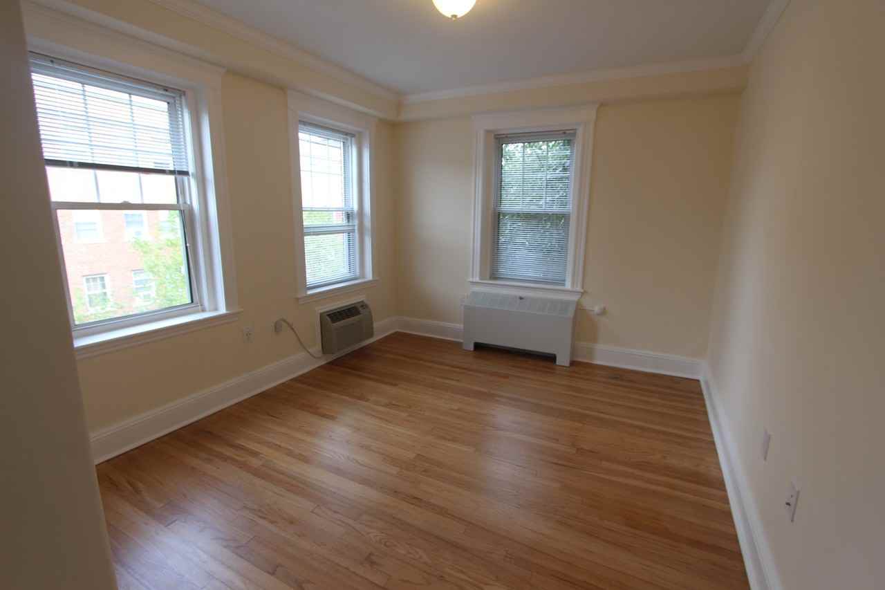 26 Chauncy Street #U1 - Photo 4 of 5