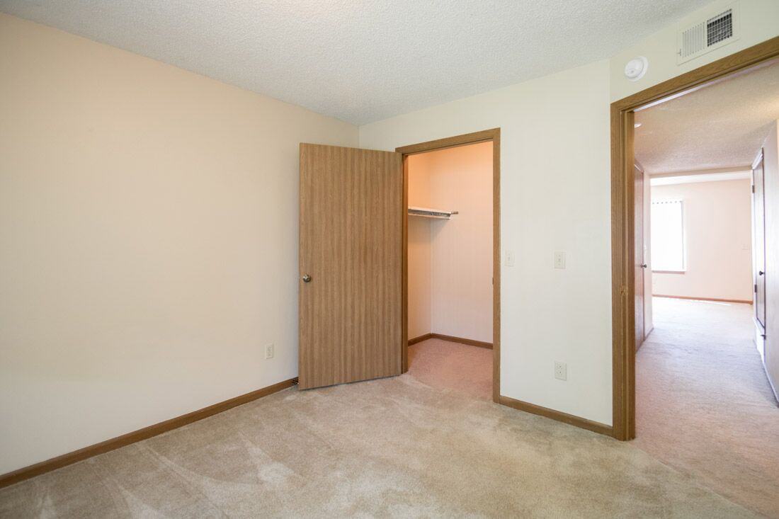 Crystal Ridge Apartments & Townhomes - Photo 2 of 12