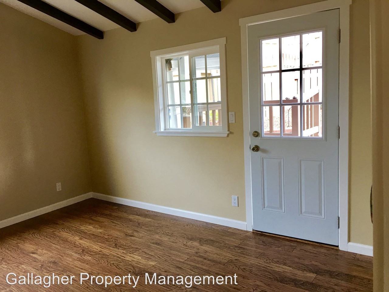 2315 Varley St - Photo 2 of 20