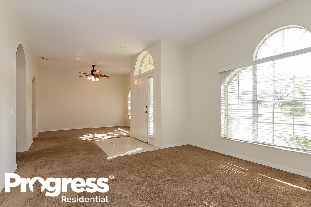 403 Country Vineyard Dr - Photo 3 of 14