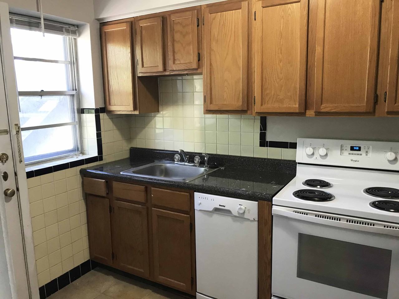 8115 Whitburn Dr - Photo 3 of 17