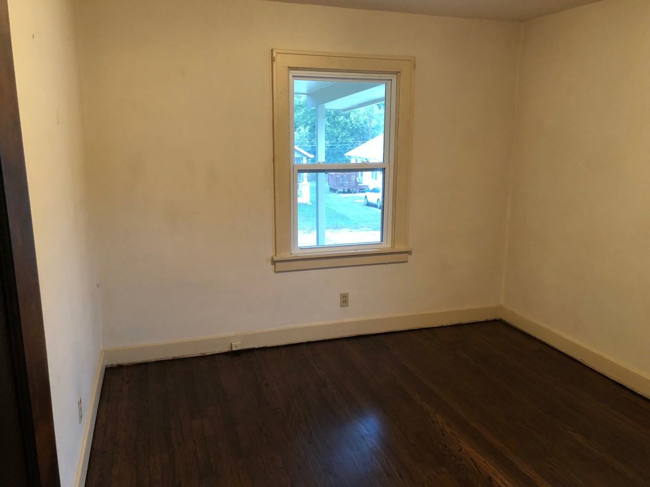 801 S Cedar Ave - Photo 2 of 10