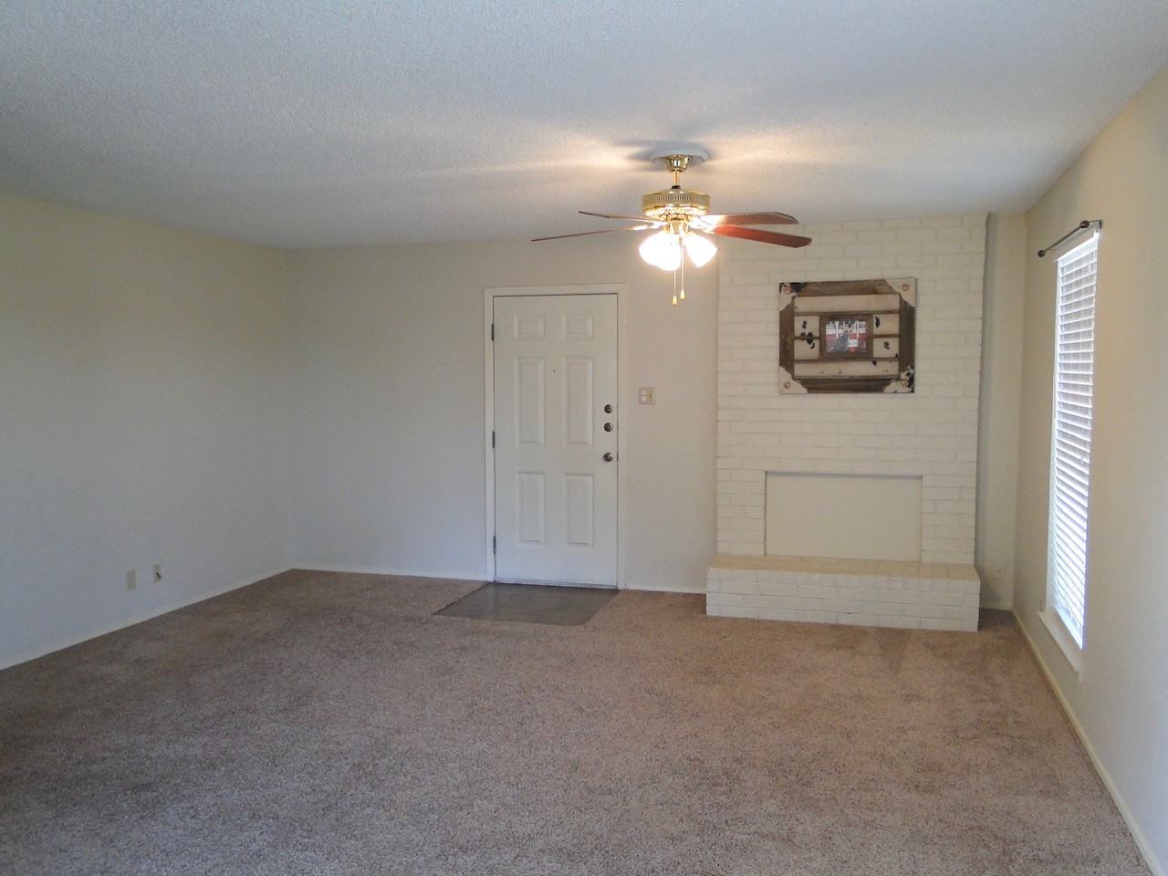 4807 Country Club Dr - Photo 2 of 14