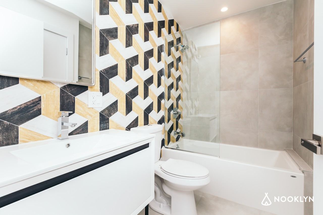 851 Madison Street #17JB