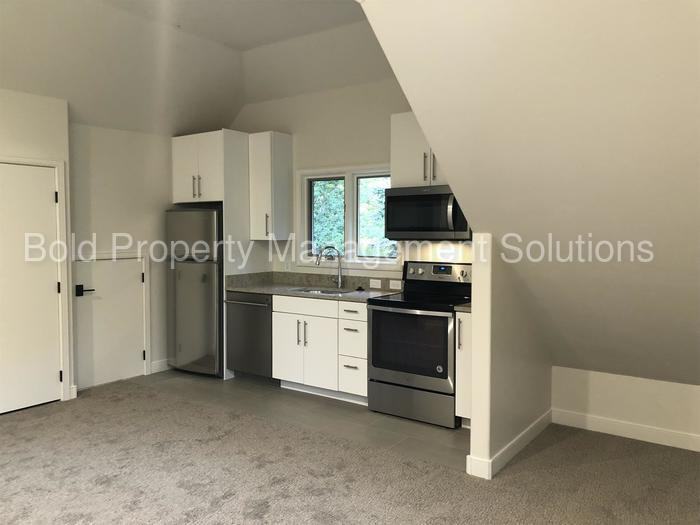 1403 Moraine Dr - Photo 2 of 11