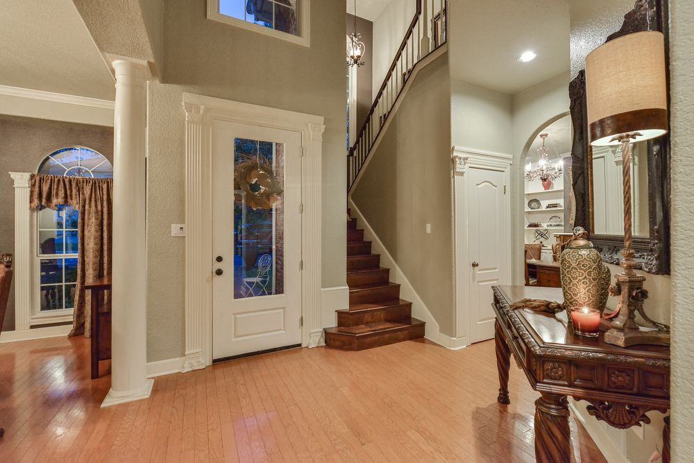 135 Westcourt Ln - Photo 3 of 40