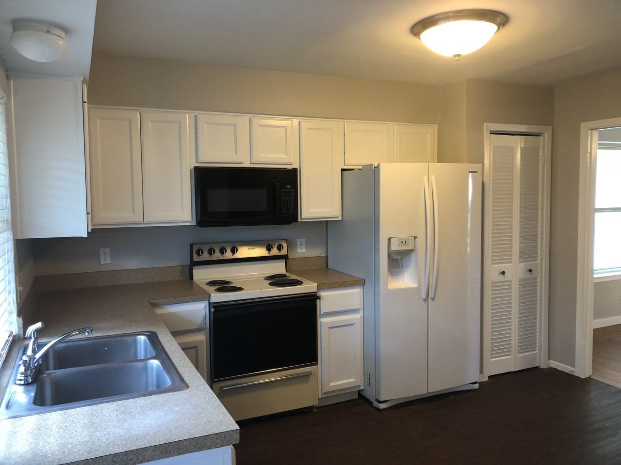 710 Victoria Drive - Photo 2 of 11
