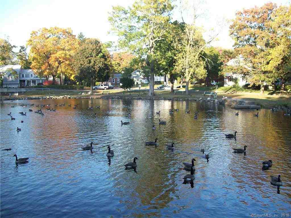 111 North St - Photo 3 of 37