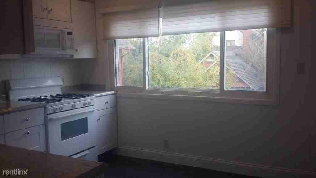 6308 Franklin Blvd - Photo 3 of 21