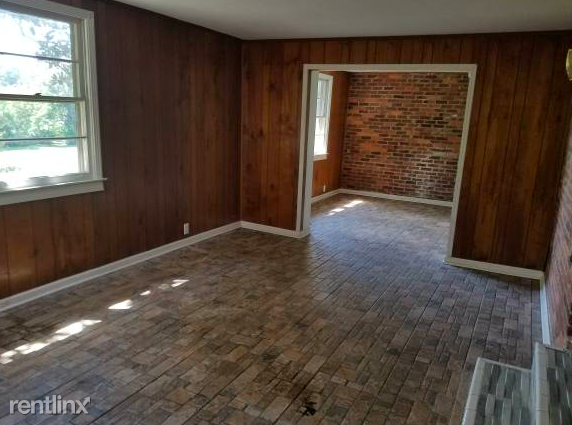 921 Davidson Dr - Photo 3 of 6