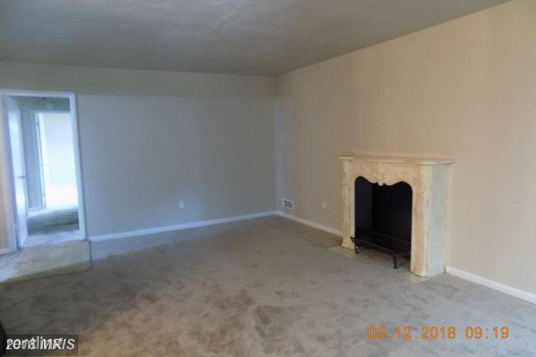 3004 Glen Ave - Photo 2 of 11
