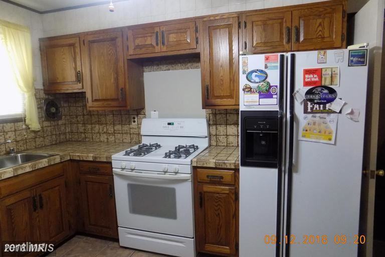 3004 Glen Ave - Photo 3 of 11