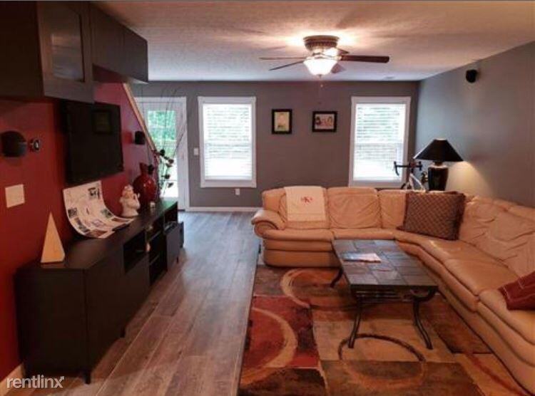 6048 Marsh Cir - Photo 3 of 21