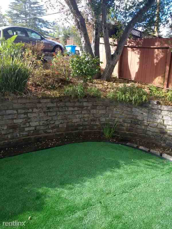 2303 Pullman Ave - Photo 2 of 12