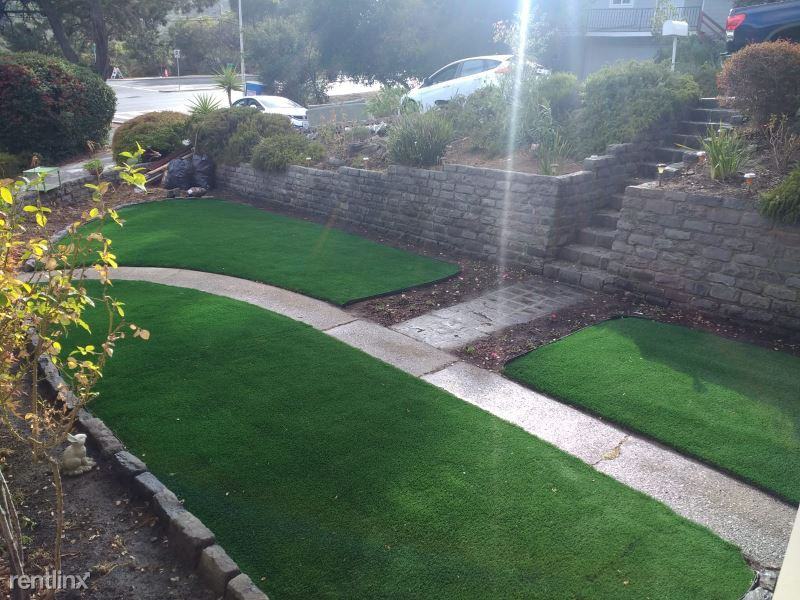 2303 Pullman Ave - Photo 3 of 12