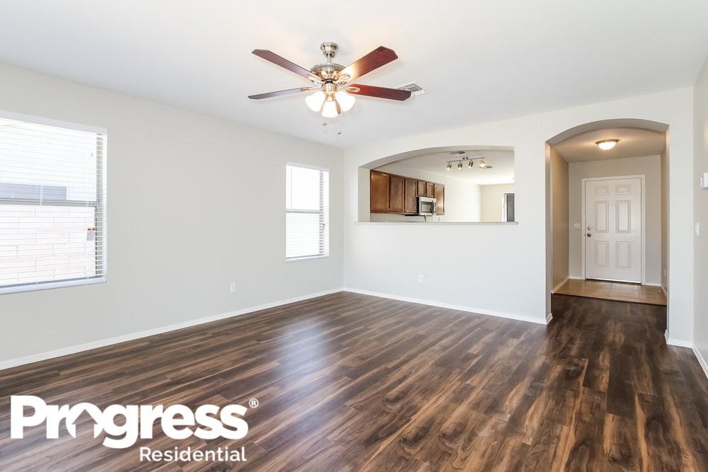 15980 W Winslow Ave - Photo 2 of 15