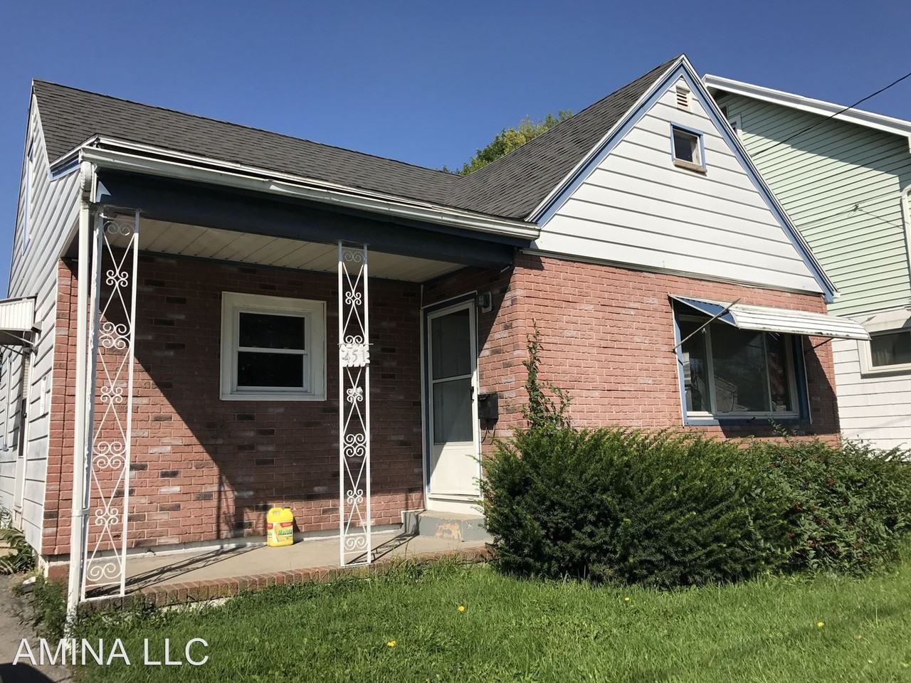 451 Mt Read Blvd - Photo 2 of 33