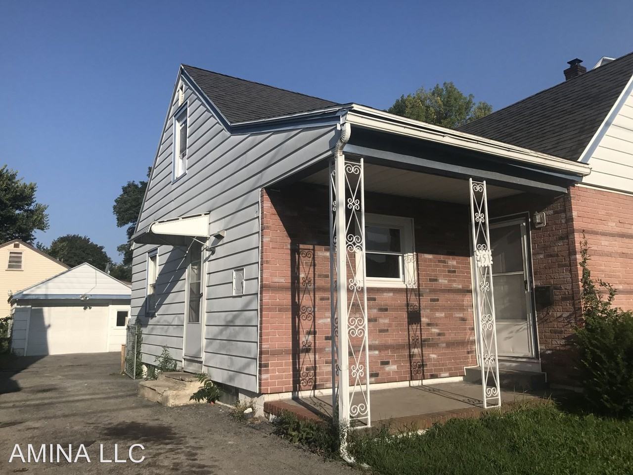 451 Mt Read Blvd - Photo 3 of 33