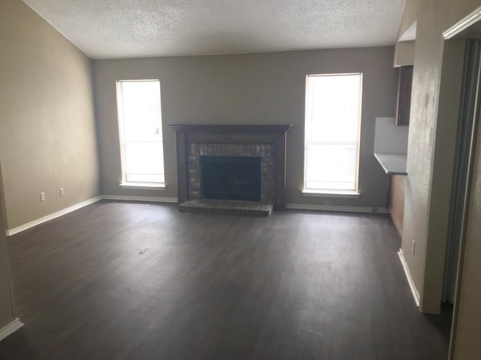 1125 Highland Dr - Photo 3 of 14