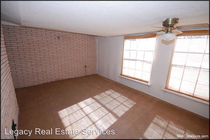 8404 Edgemere Blvd - Photo 2 of 42