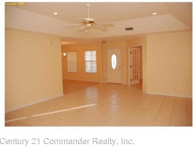 7028 Benton Dr - Photo 3 of 16