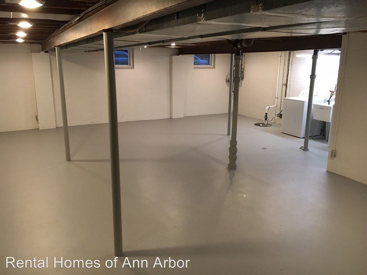 1729 Covington Dr - Photo 3 of 27