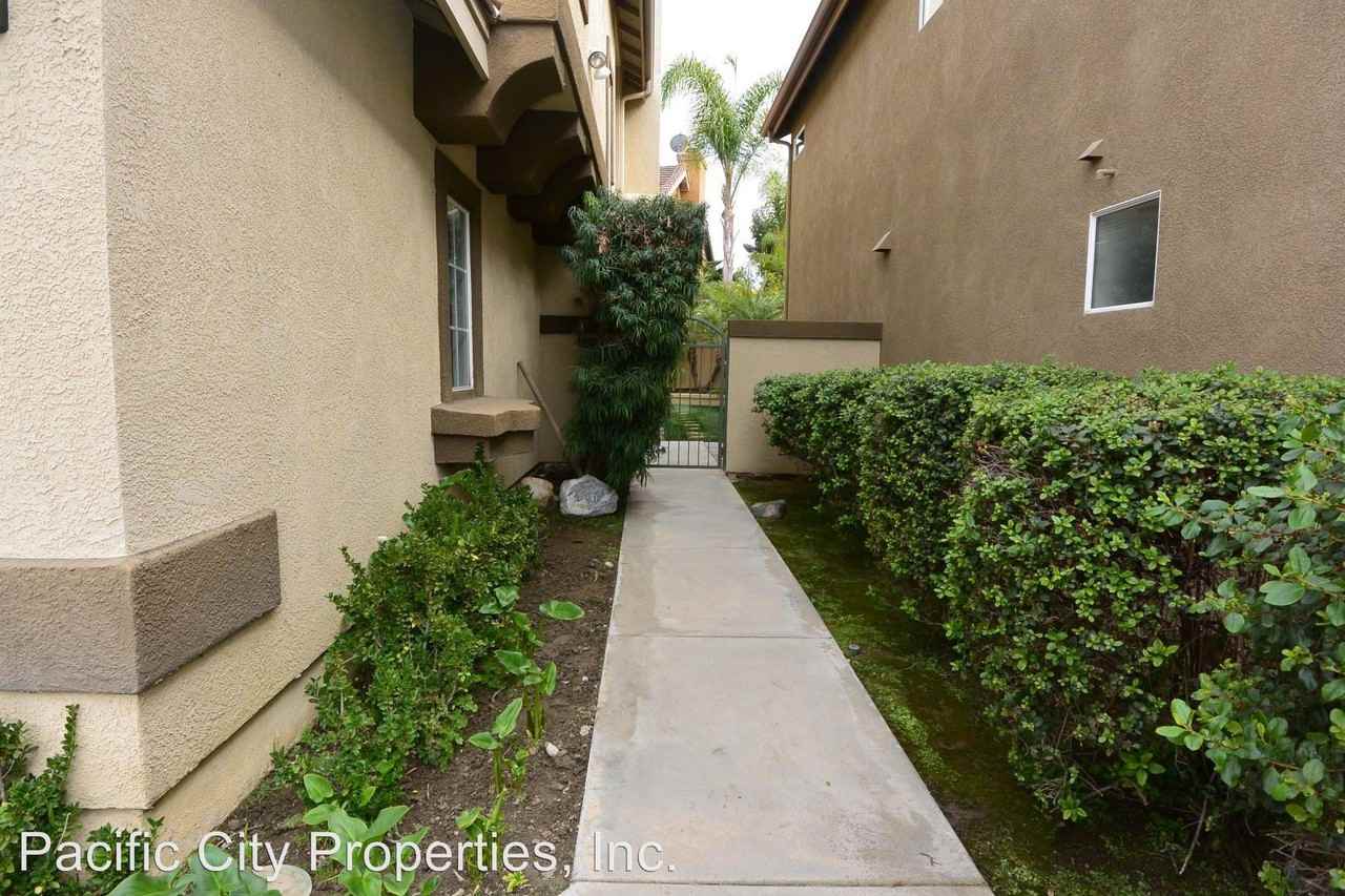 24583 Sunshine Dr - Photo 3 of 16