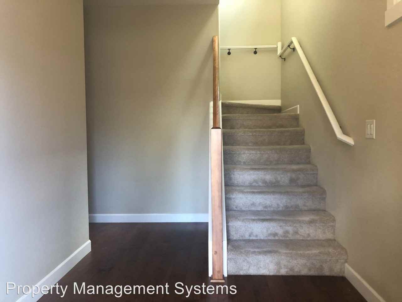 7429 NE 58th Way - Photo 2 of 18