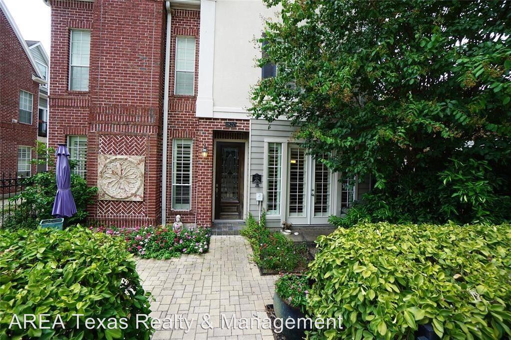 1820 Dunlavy St - Photo 3 of 34