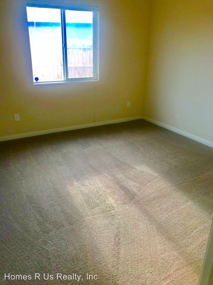 3301 Tigris Dr - Photo 3 of 18