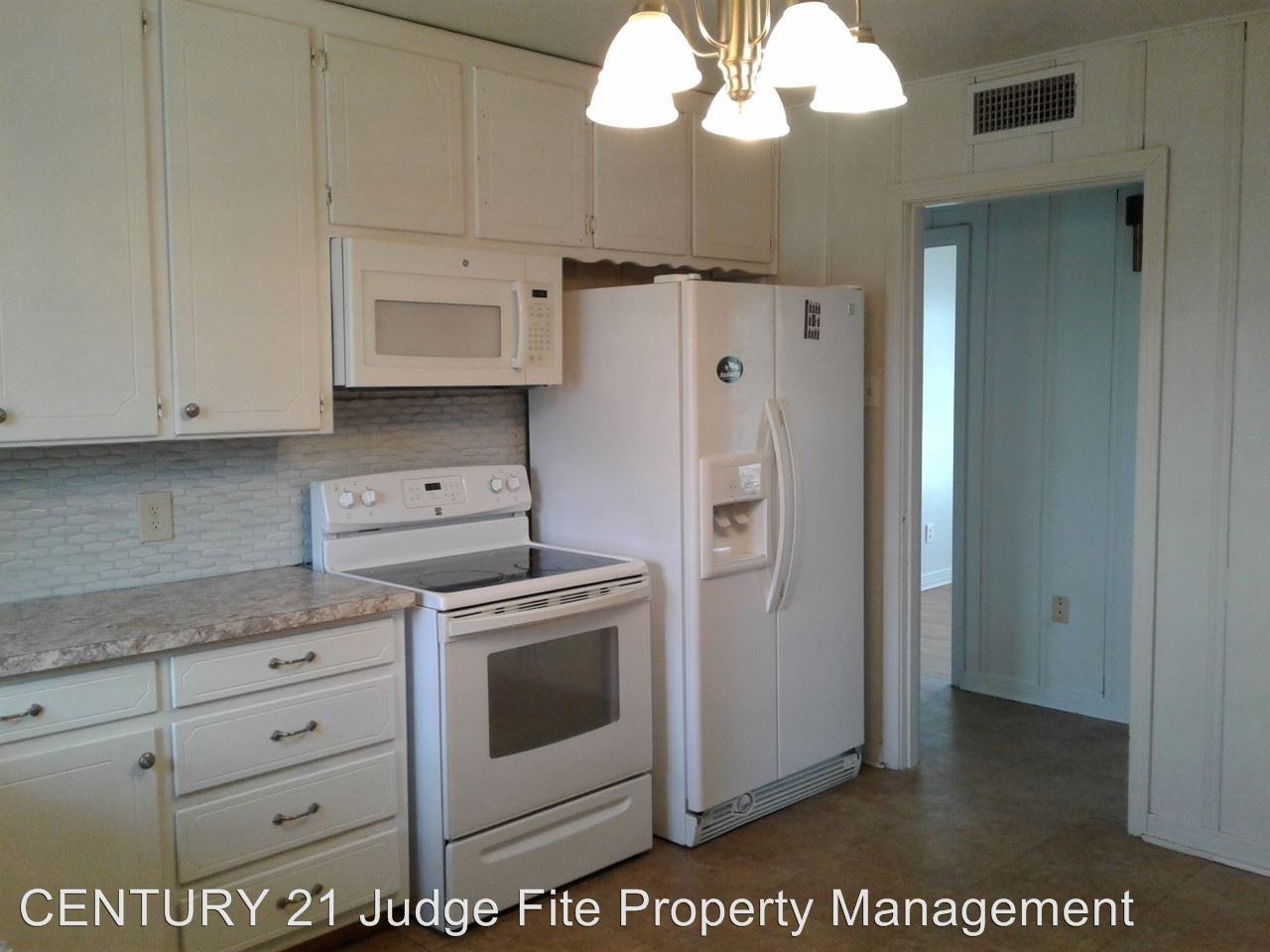 5000 Montrose Dr - Photo 3 of 10