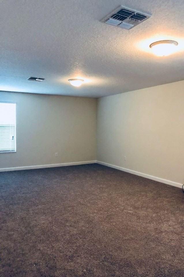 1400 Mickelson Ct - Photo 3 of 19